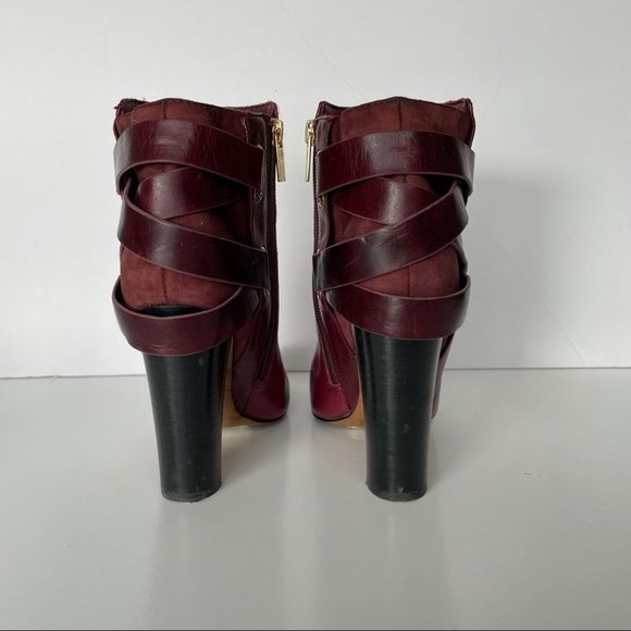 Isola Red Talen Heeled Booties 7.  Super cute.  Just too small for me - Picture 4 of 8